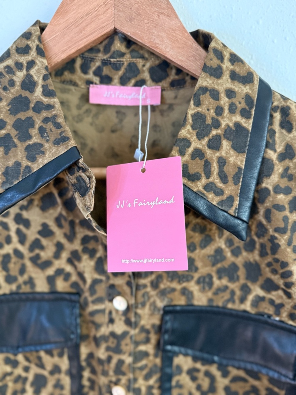 Leopard Print Button Down Shirt Faux Leather Trim Utility Top Women S - Picture 3 of 6